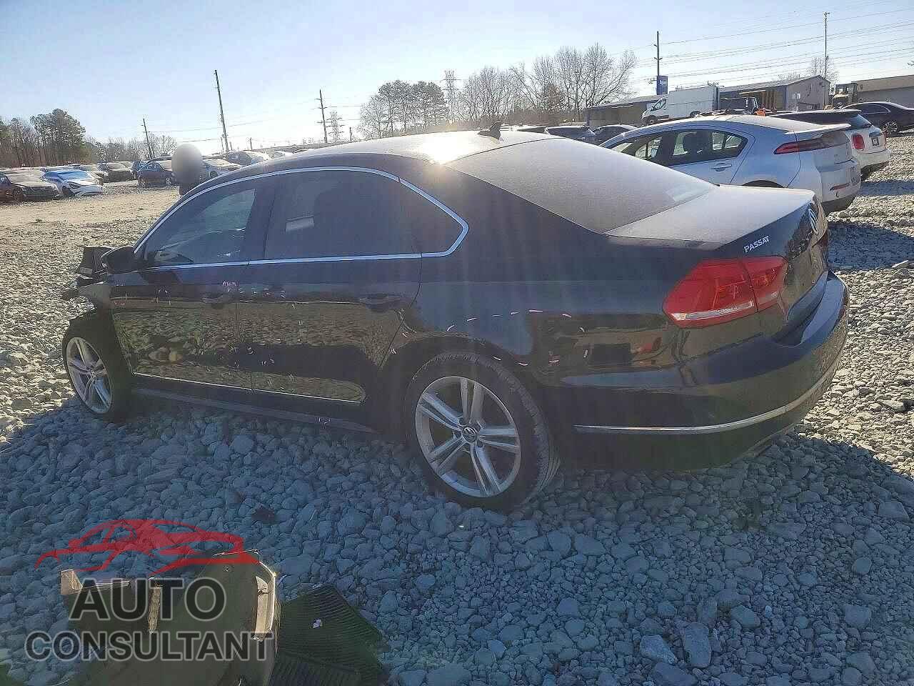VOLKSWAGEN PASSAT 2013 - 1VWCN7A34DC082400