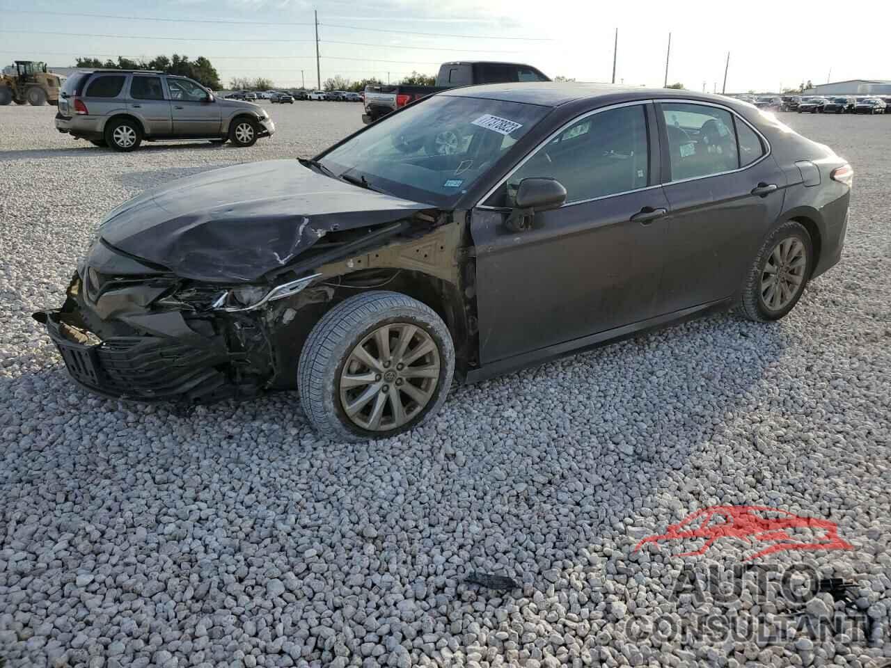 TOYOTA CAMRY 2018 - 4T1B11HKXJU091656