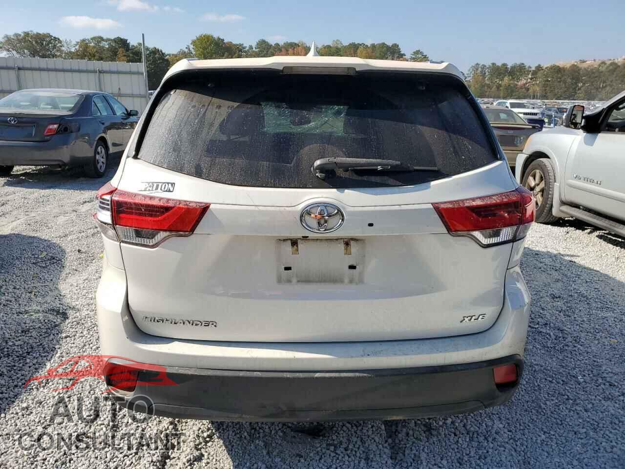 TOYOTA HIGHLANDER 2017 - 5TDKZRFH2HS522878