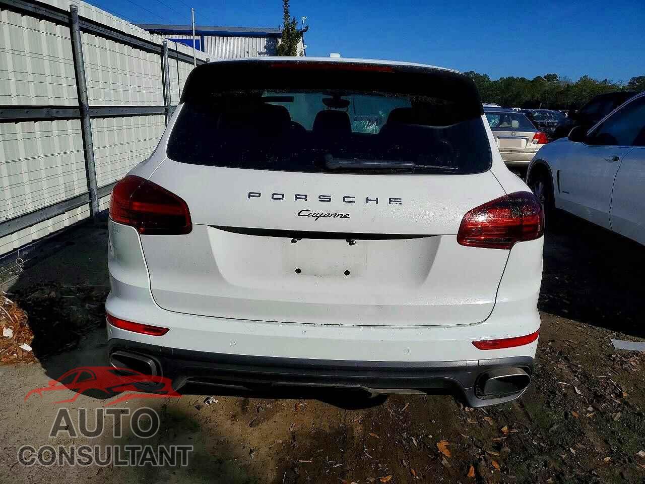 PORSCHE CAYENNE 2016 - WP1AA2A26GLA11010