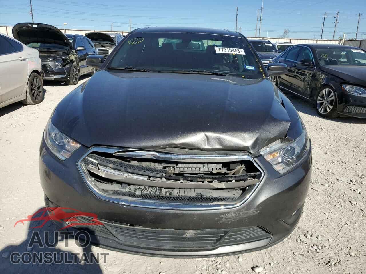 FORD TAURUS 2017 - 1FAHP2E85HG138165