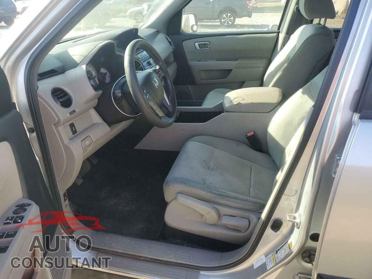 HONDA PILOT 2013 - 5FNYF4H20DB015507