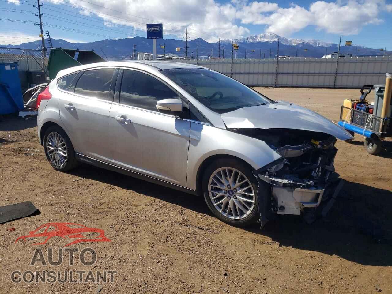 FORD FOCUS 2012 - 1FAHP3M25CL348705
