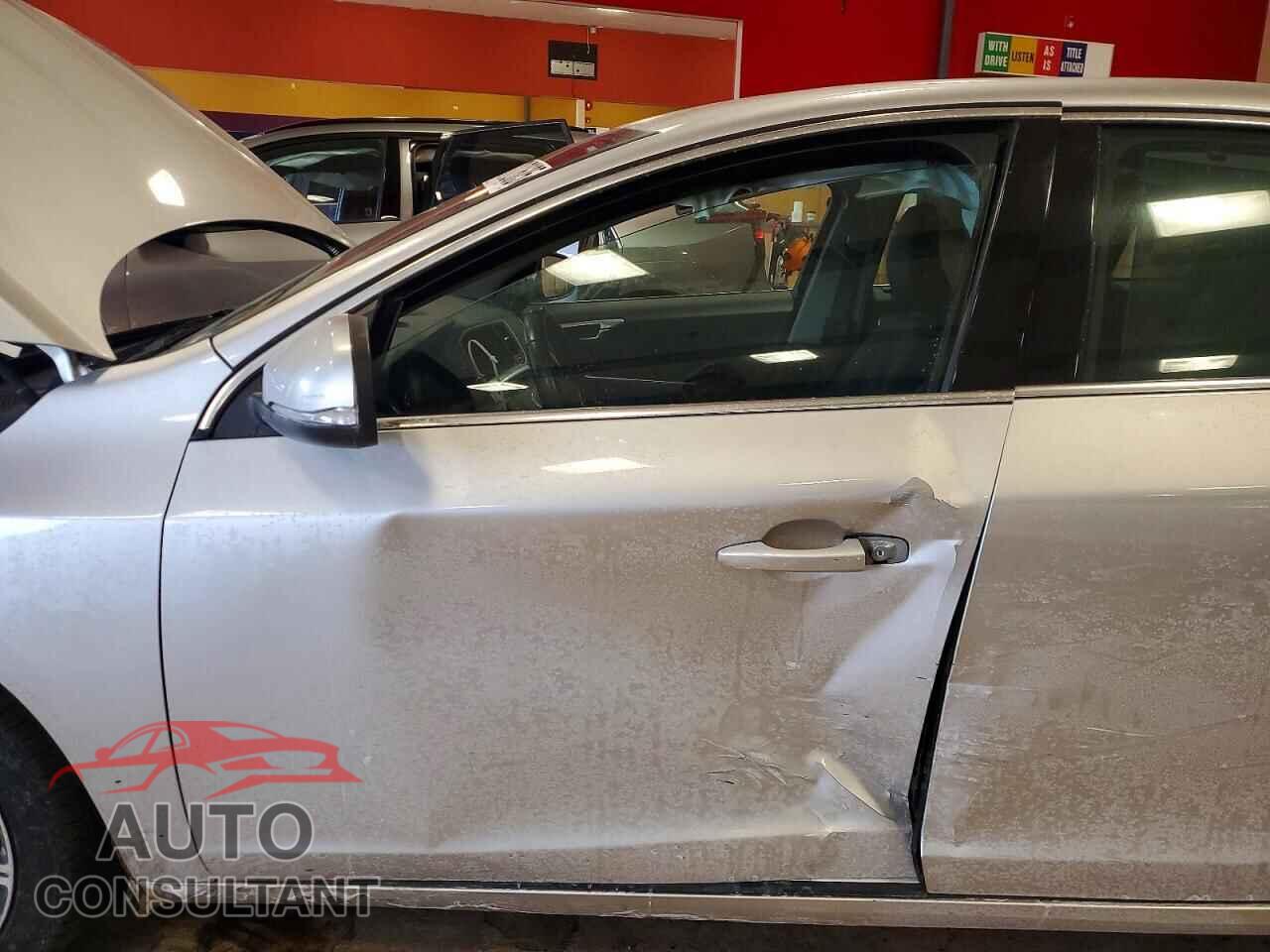 VOLVO S60 2017 - LYV402TK7HB196088