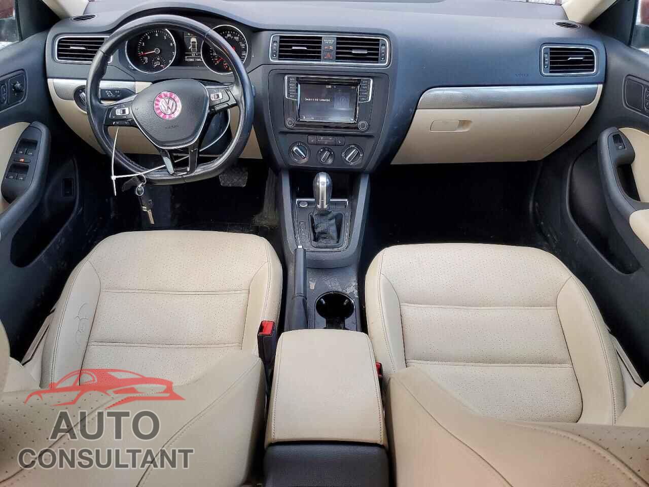 VOLKSWAGEN JETTA 2017 - 3VWDB7AJ9HM245591
