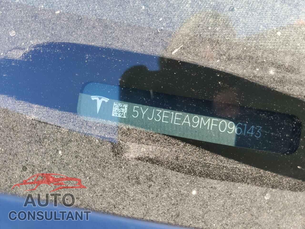 TESLA MODEL 3 2021 - 5YJ3E1EA9MF096143