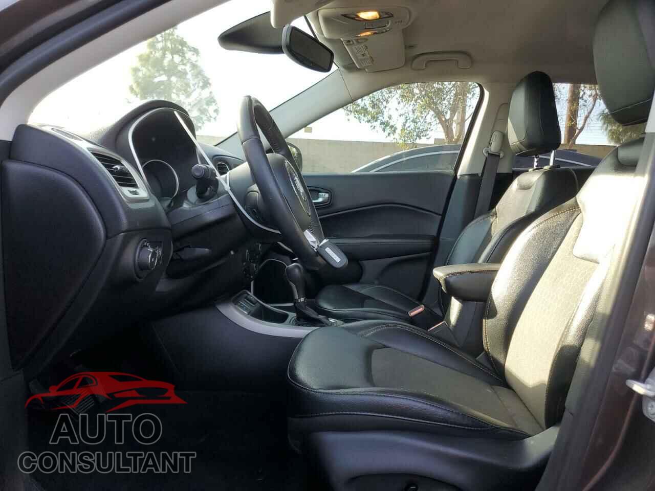 JEEP COMPASS 2018 - 3C4NJCBB5JT441095