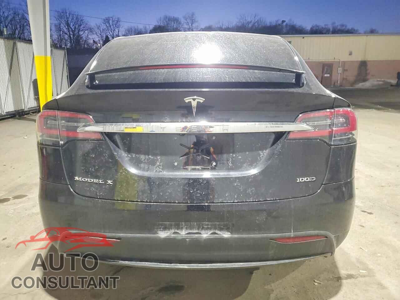 TESLA MODEL X 2018 - 5YJXCAE29JF091956