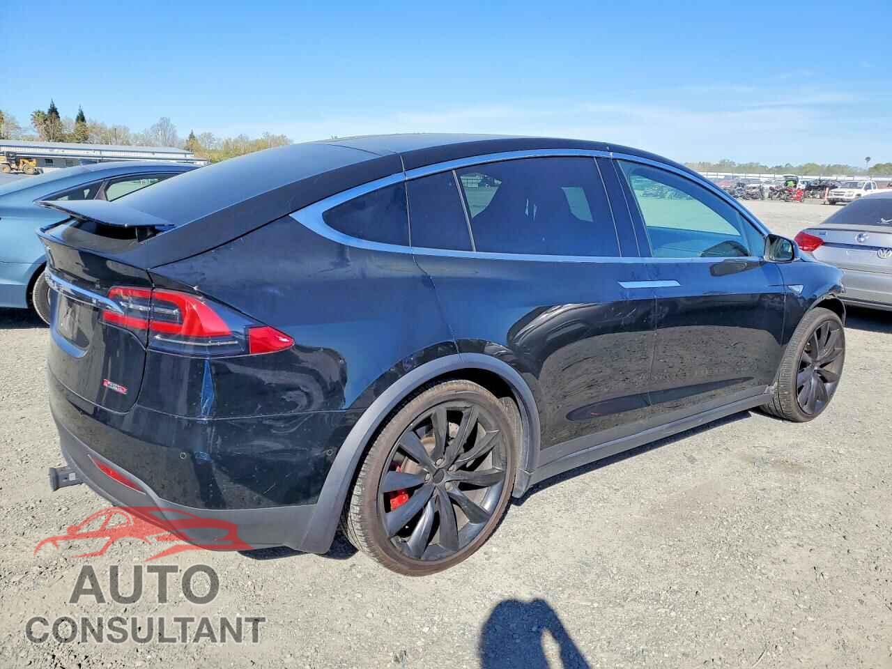 TESLA MODEL X 2016 - 5YJXCBE42GFS00077