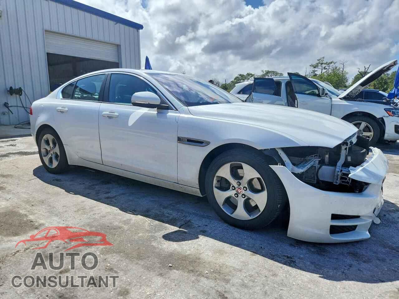 JAGUAR XE 2017 - SAJAR4BG0HA971938