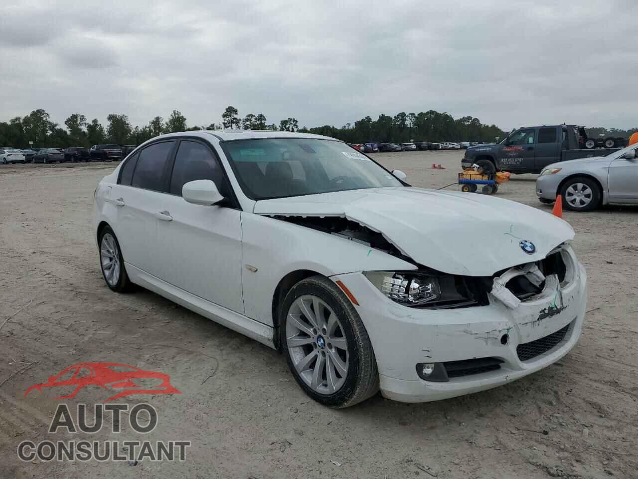BMW 3 SERIES 2011 - WBAPH7C52BE680283