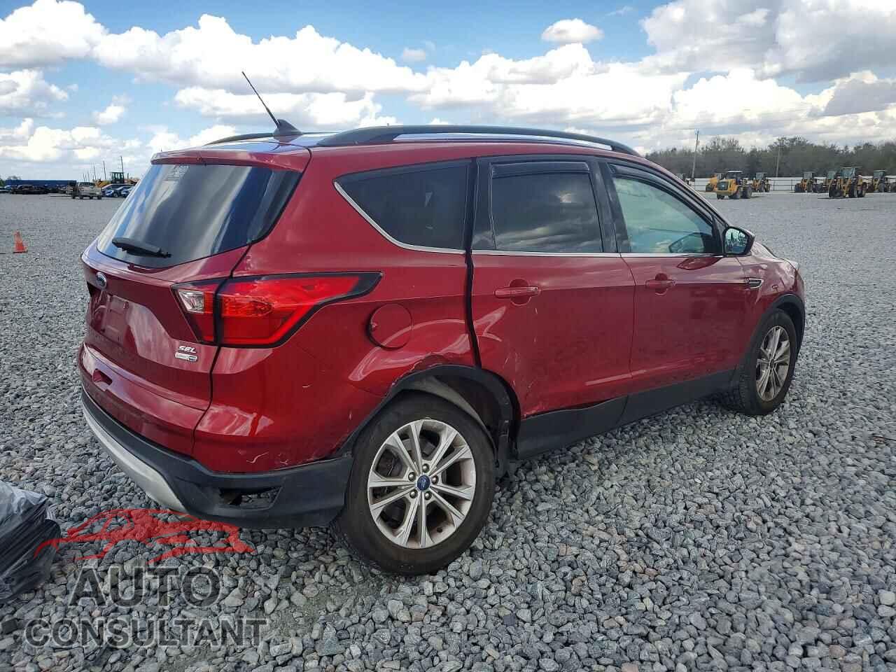 FORD ESCAPE 2019 - 1FMCU9HD1KUC31056