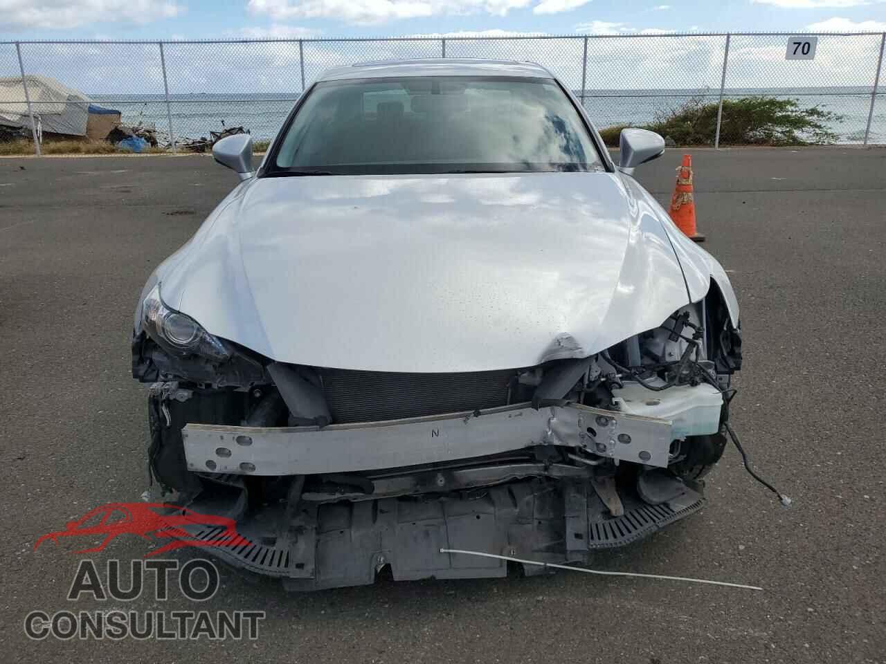 LEXUS IS 2016 - JTHBA1D26G5008218