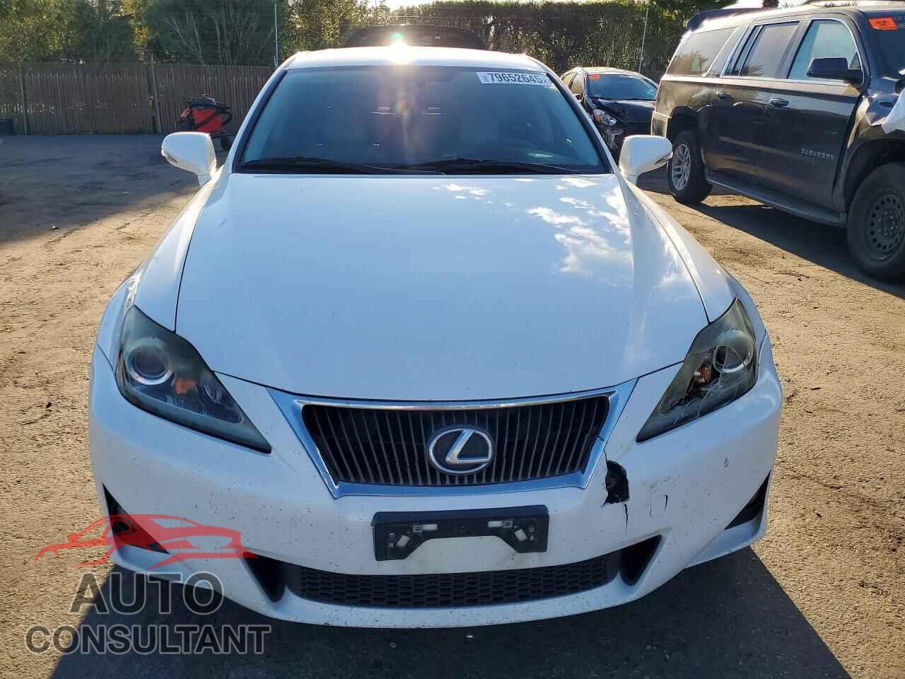 LEXUS IS 2011 - JTHBF5C29B5150050