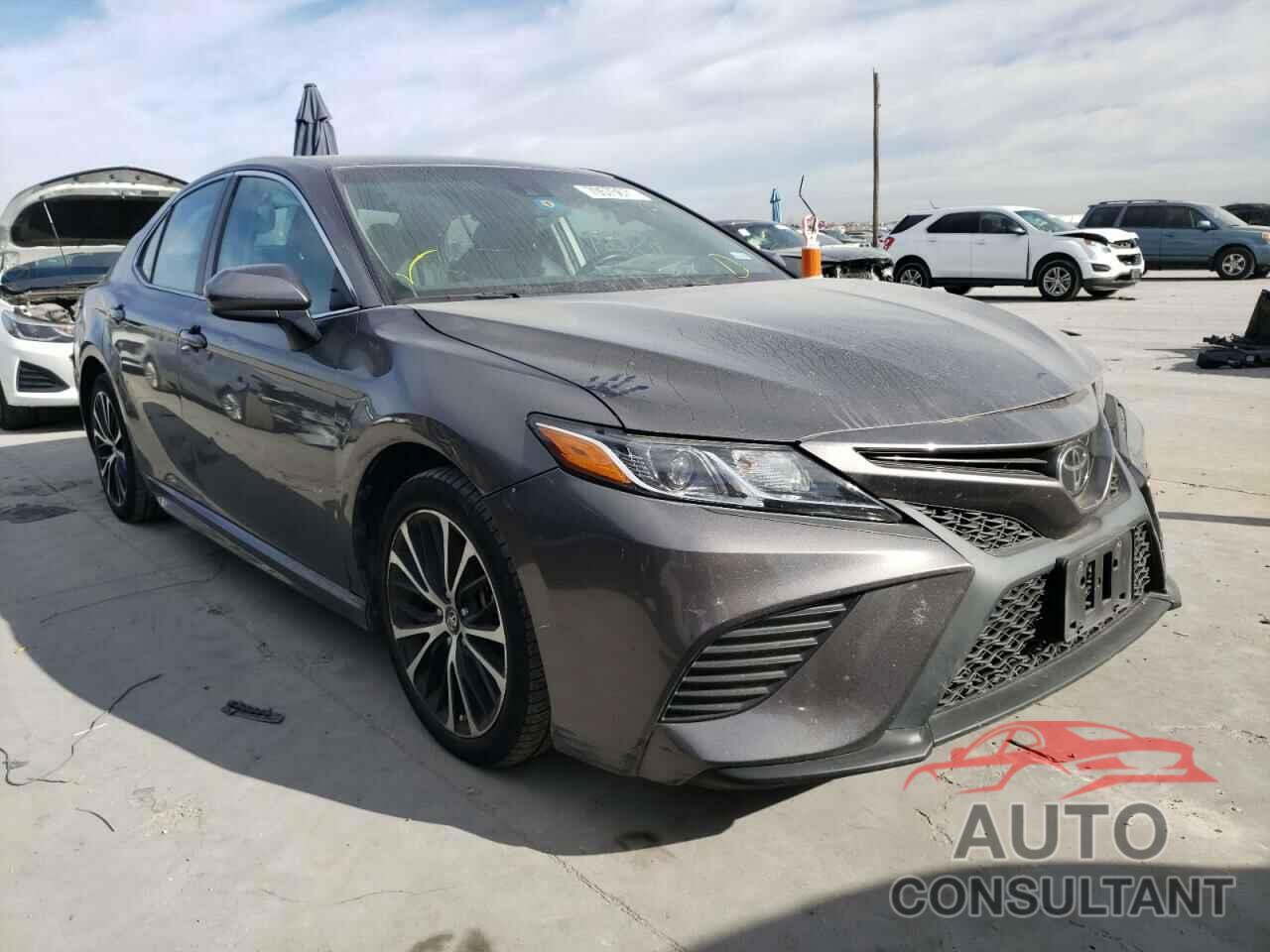 TOYOTA CAMRY 2018 - 4T1B11HK6JU119503