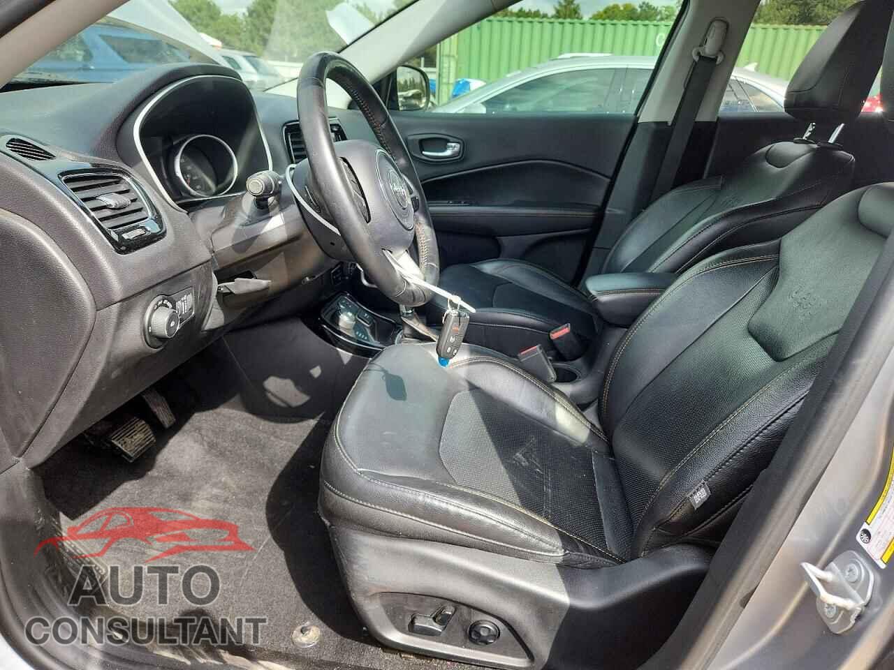 JEEP COMPASS 2018 - 3C4NJDCB5JT437018