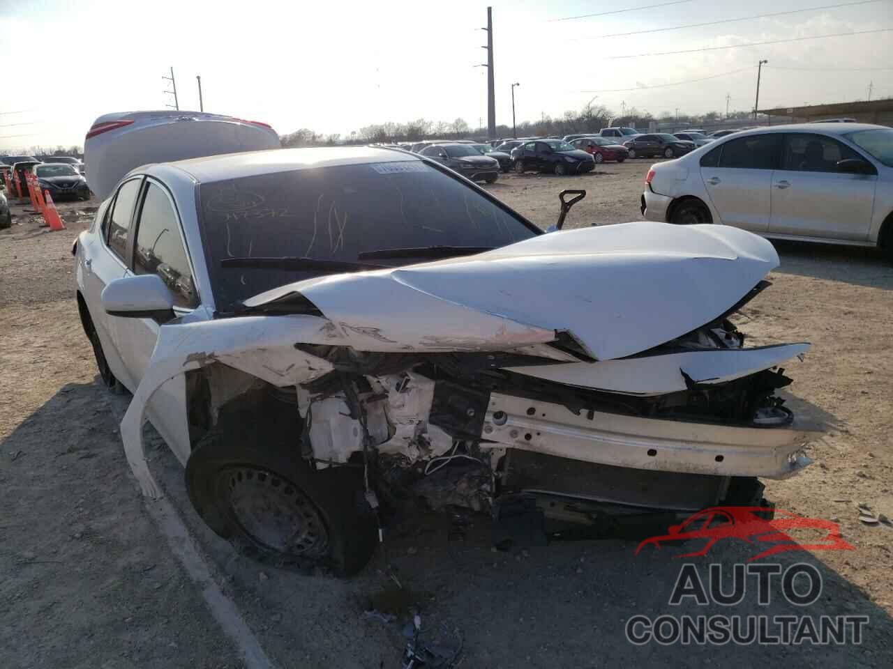 TOYOTA CAMRY 2018 - 4T1B11HK9JU547372