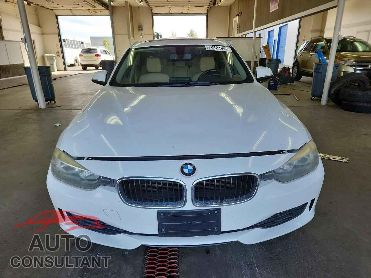 BMW 3 SERIES 2012 - WBA3A5C55CF343738