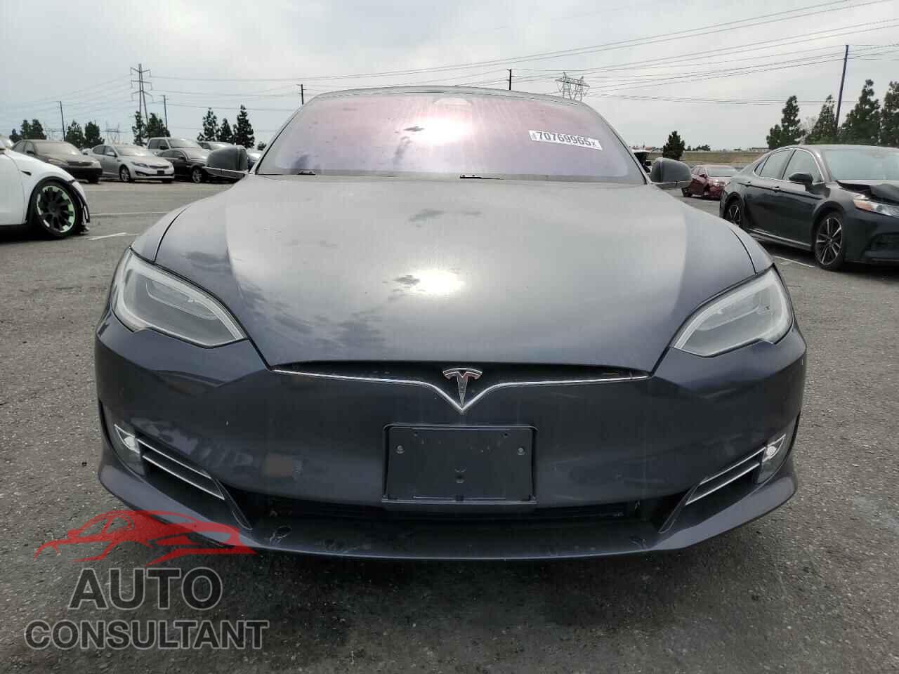 TESLA MODEL S 2018 - 5YJSA1E24JF249619