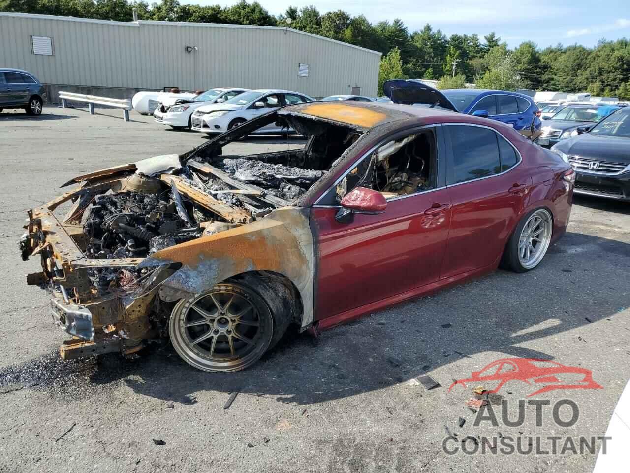 TOYOTA CAMRY 2018 - 4T1B11HK9JU642479