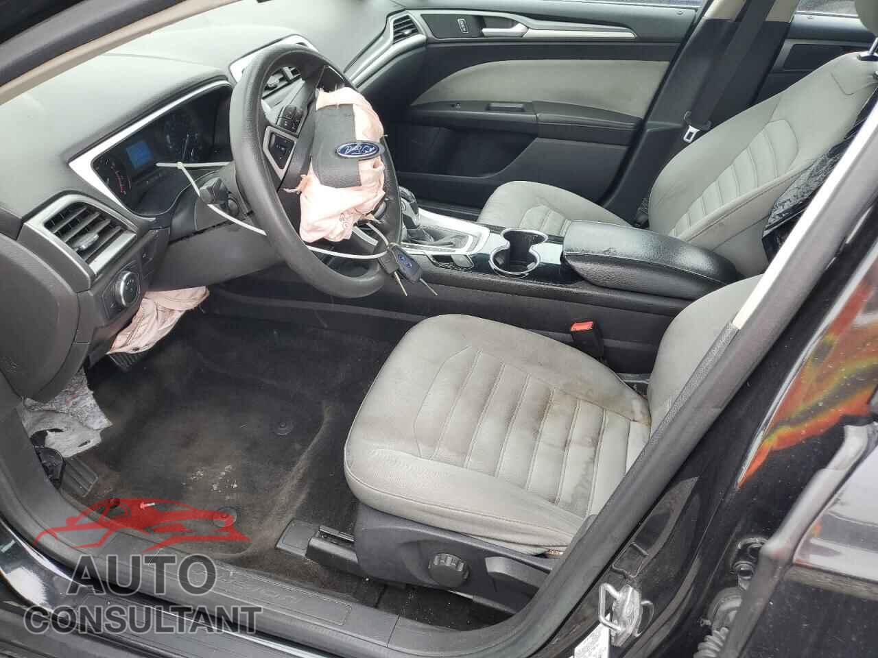 FORD FUSION 2015 - 1FA6P0G71F5124398