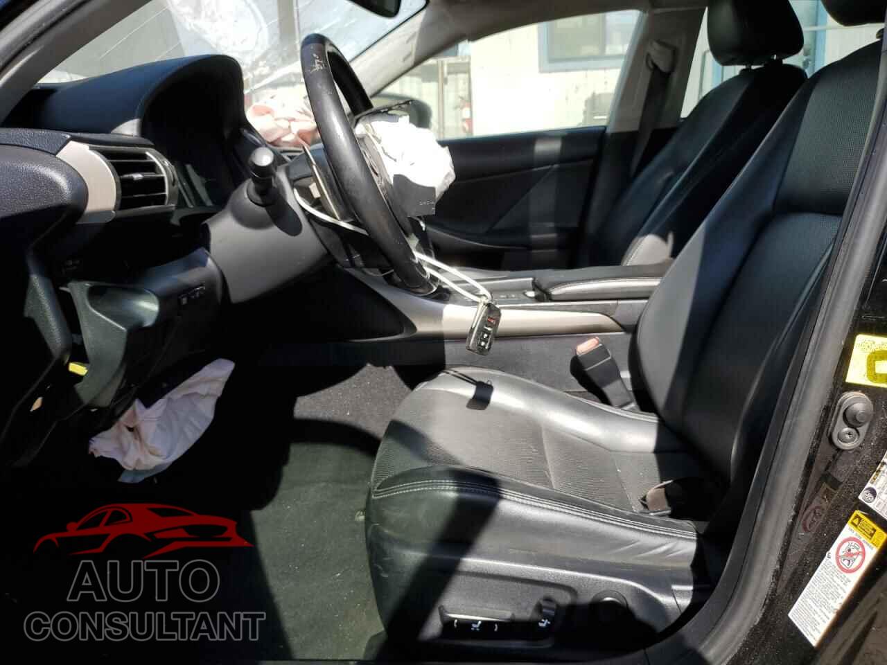 LEXUS IS 2015 - JTHBF1D29F5050902