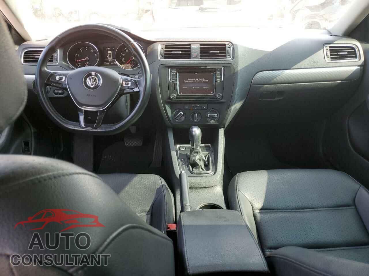 VOLKSWAGEN JETTA 2017 - 3VWDB7AJ5HM273274