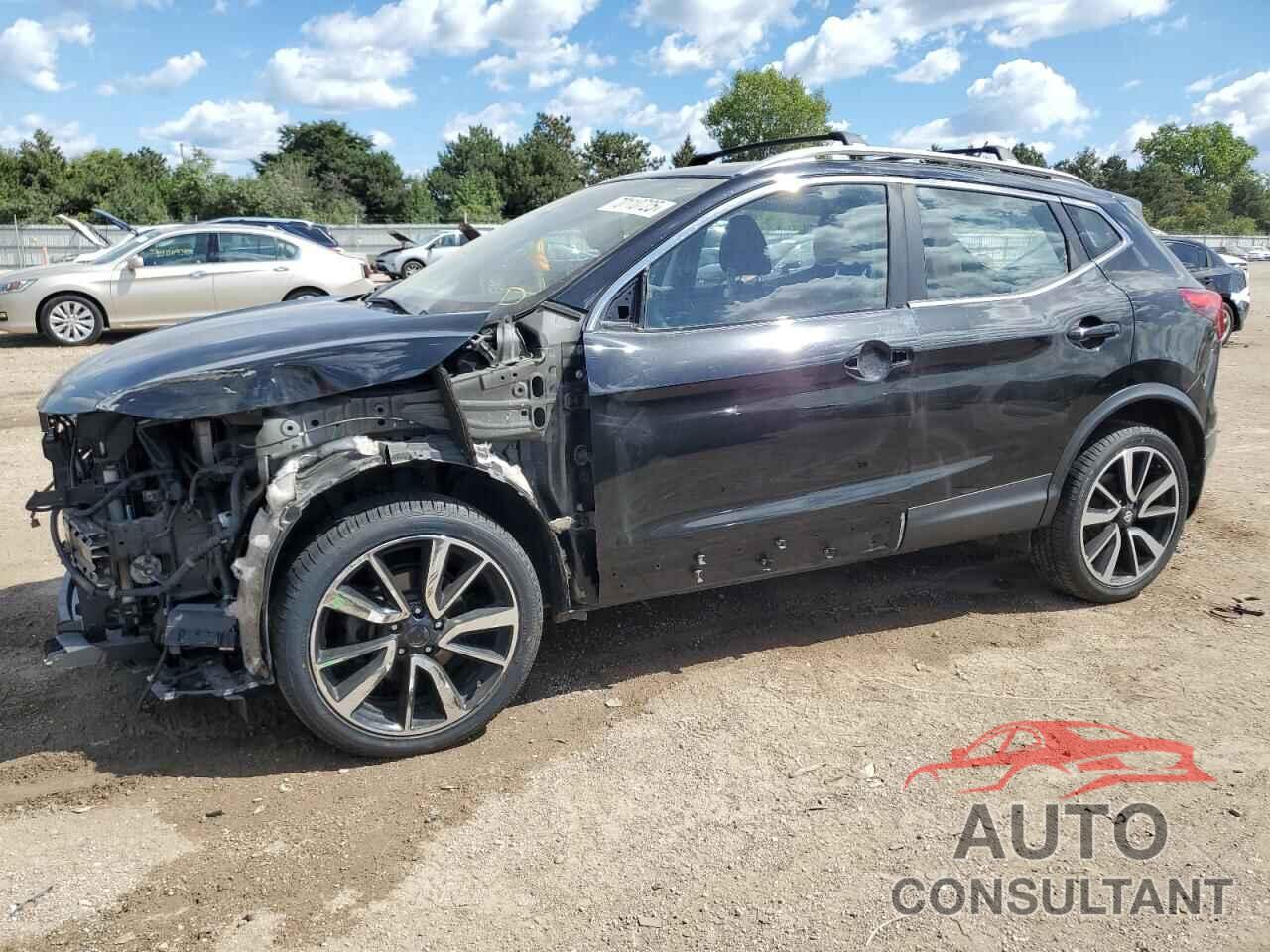 NISSAN ROGUE 2017 - JN1BJ1CR7HW141097