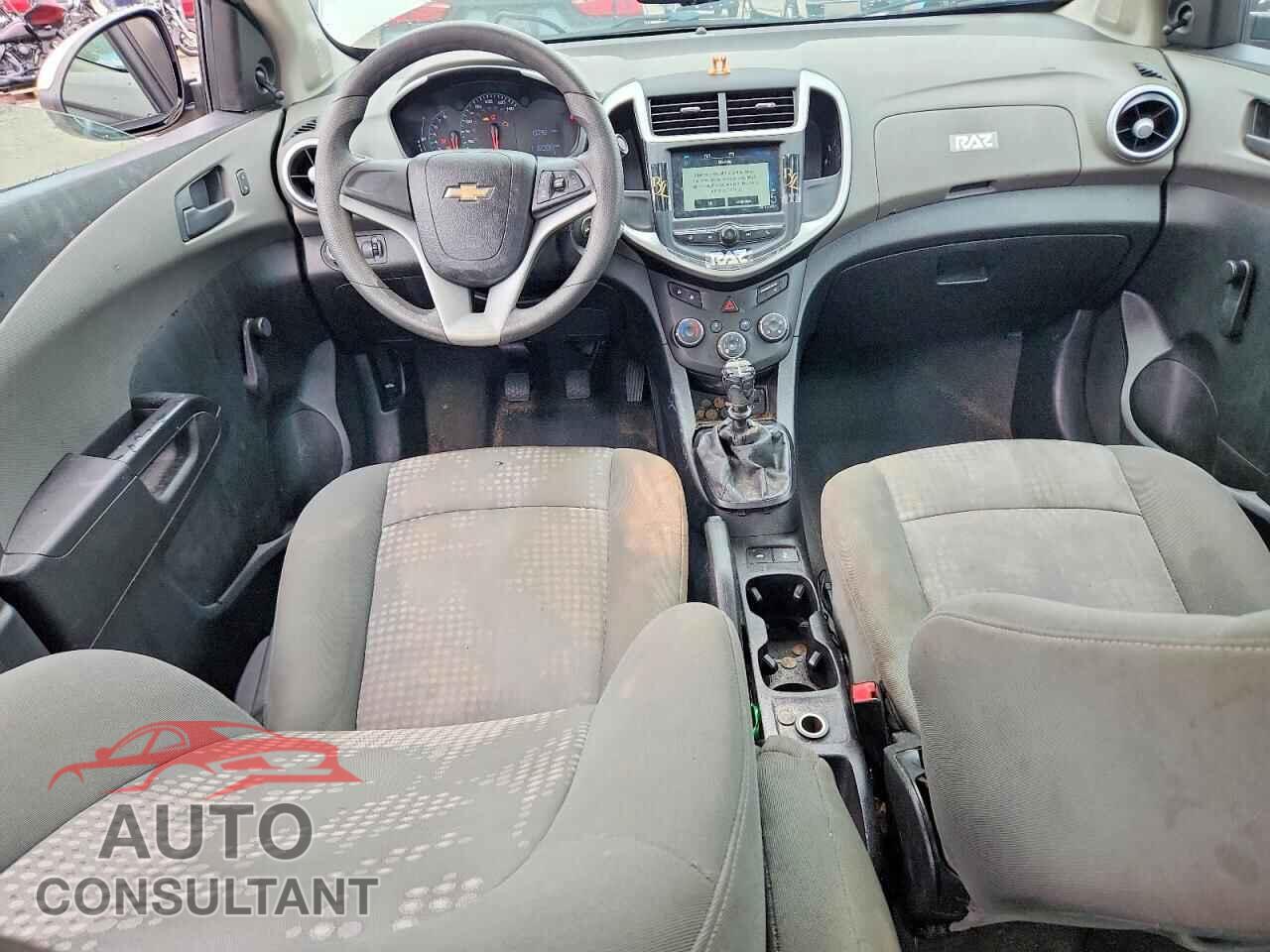 CHEVROLET SONIC 2017 - 1G1JA5SH7H4170239
