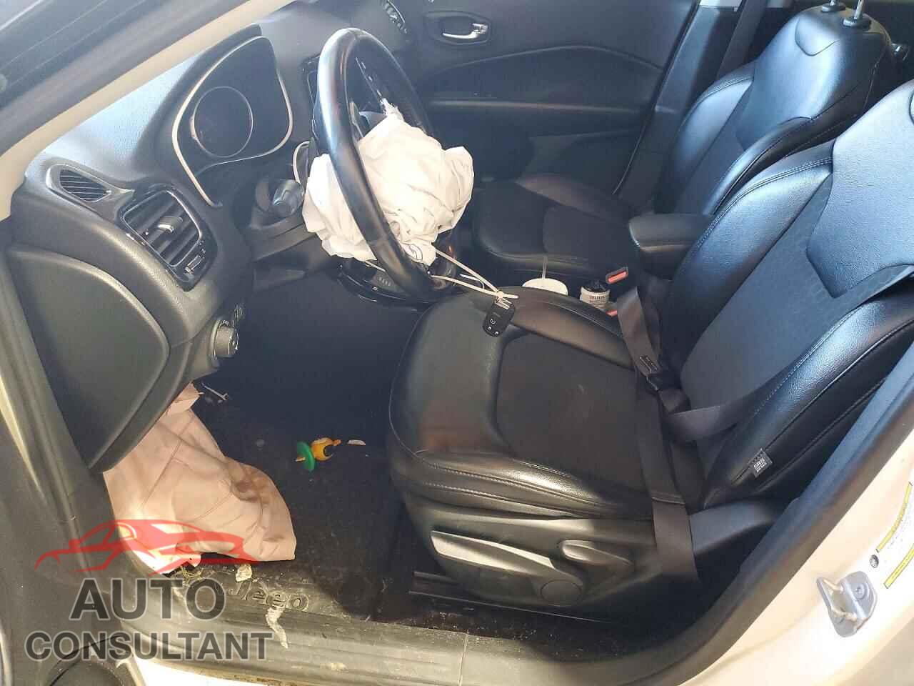 JEEP COMPASS 2019 - 3C4NJDBBXKT813330