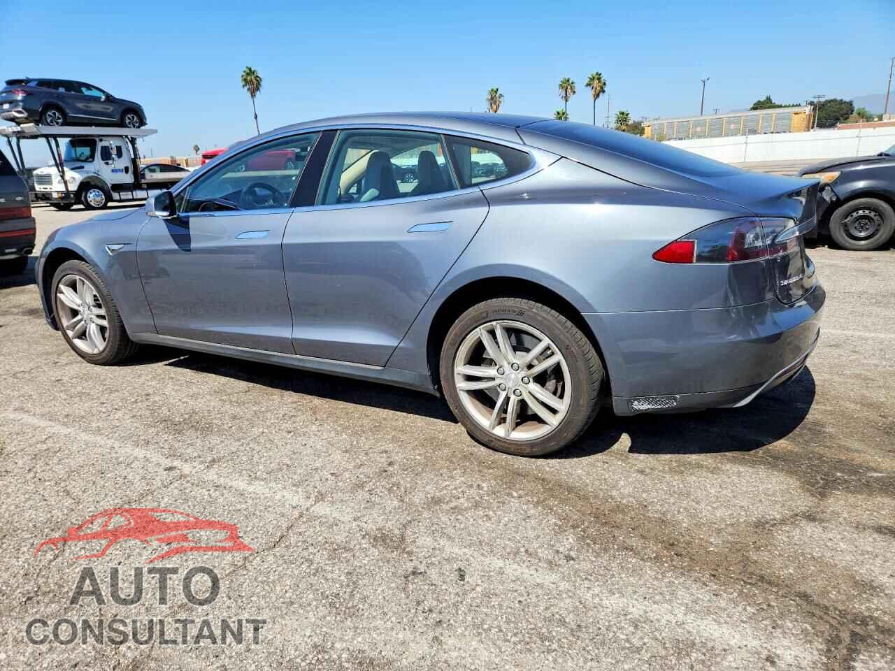 TESLA MODEL S 2013 - 5YJSA1CN8DFP06336