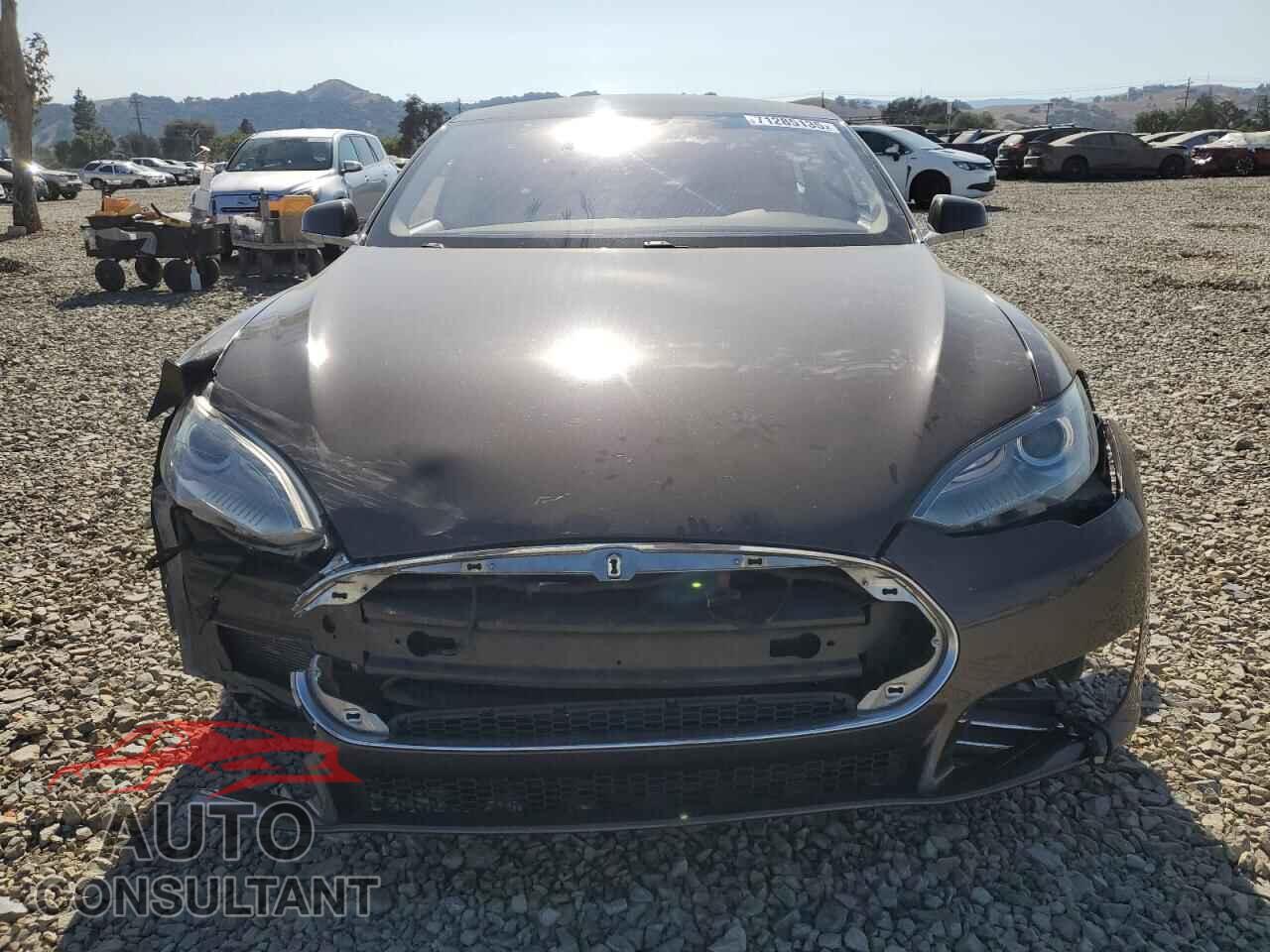TESLA MODEL S 2014 - 5YJSA1H10EFP32193