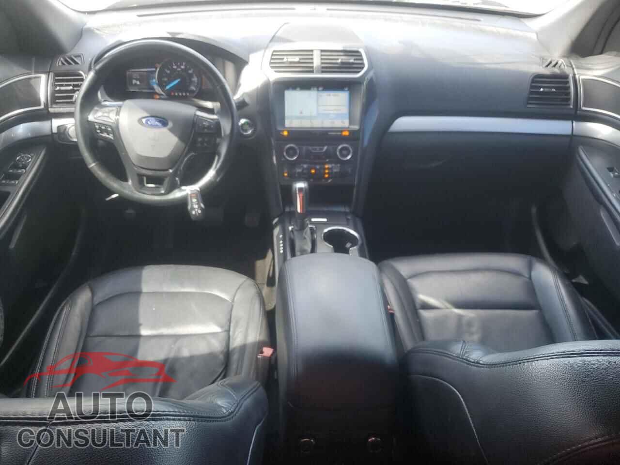 FORD EXPLORER 2017 - 1FM5K7D85HGD15853