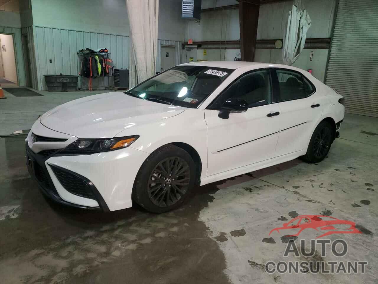 TOYOTA CAMRY 2022 - 4T1G11BK7NU049871
