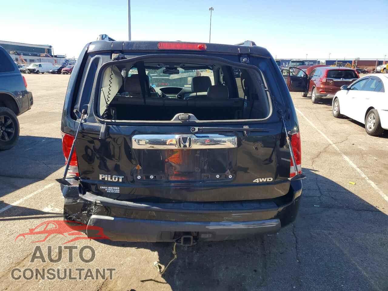HONDA PILOT 2011 - 5FNYF4H50BB035263