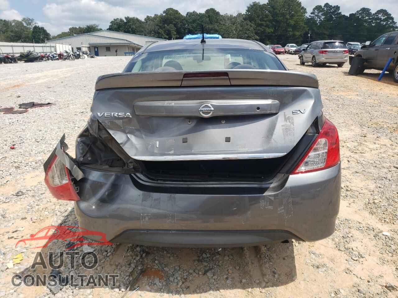 NISSAN VERSA 2017 - 3N1CN7AP3HL869485