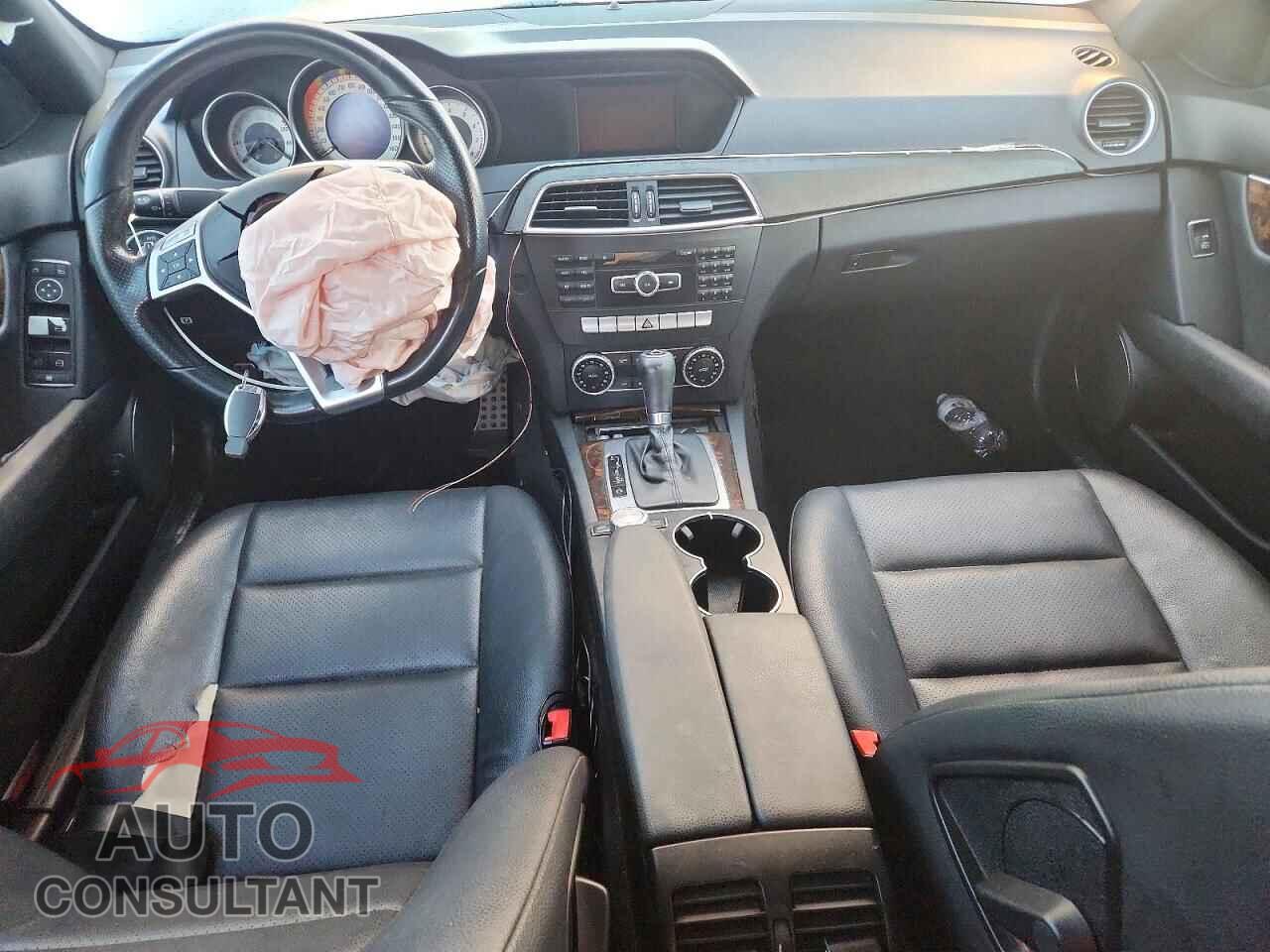 MERCEDES-BENZ C-CLASS 2014 - WDDGF4HB1EA964351