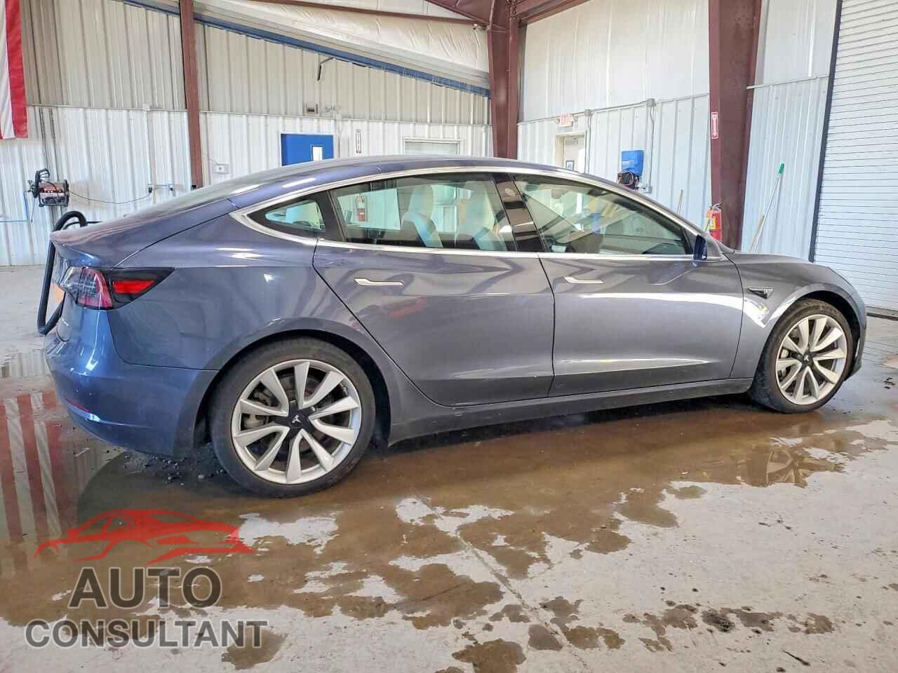 TESLA MODEL 3 2020 - 5YJ3E1EBXLF712956