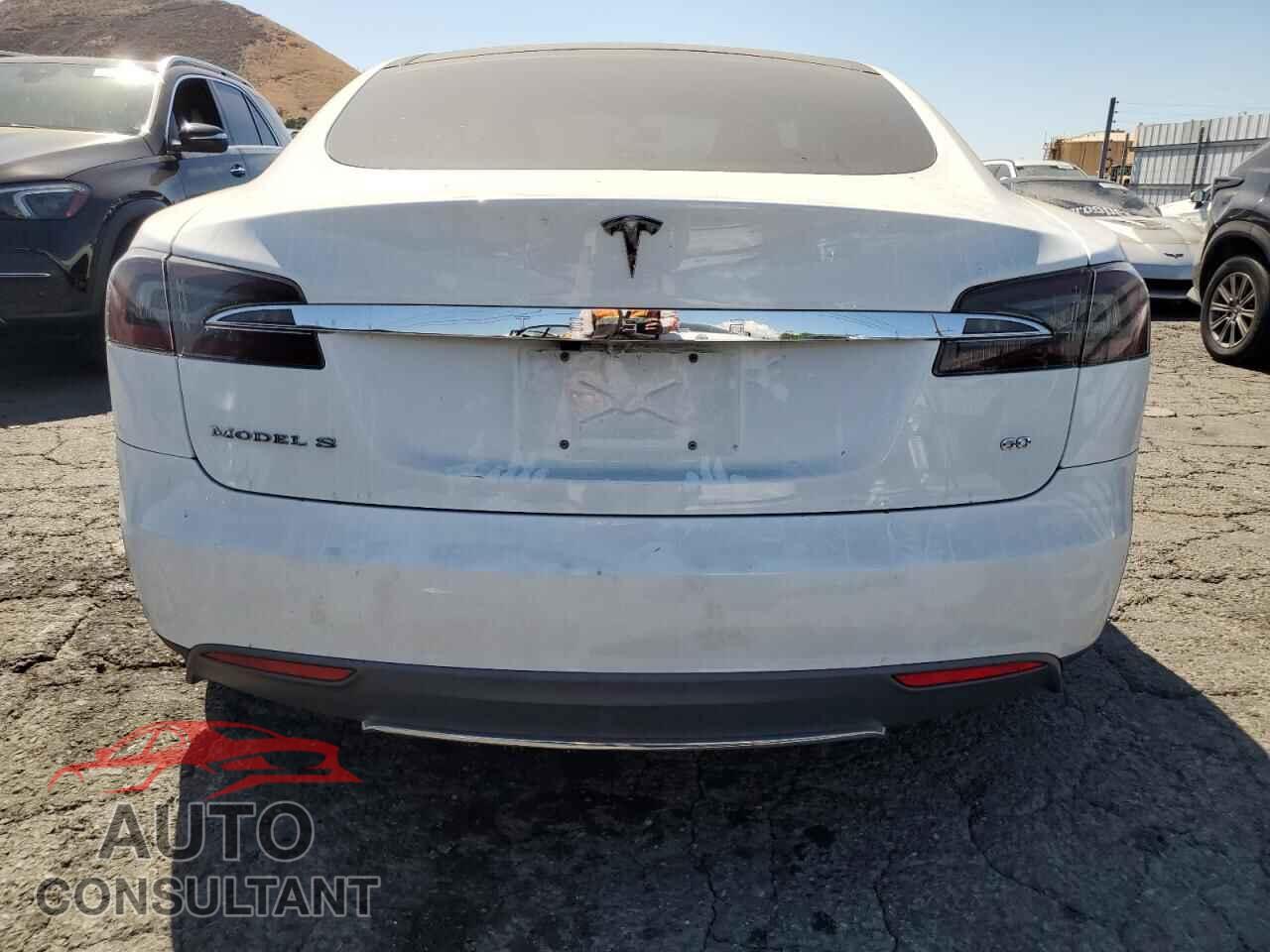 TESLA MODEL S 2013 - 5YJSA1CG1DFP26820