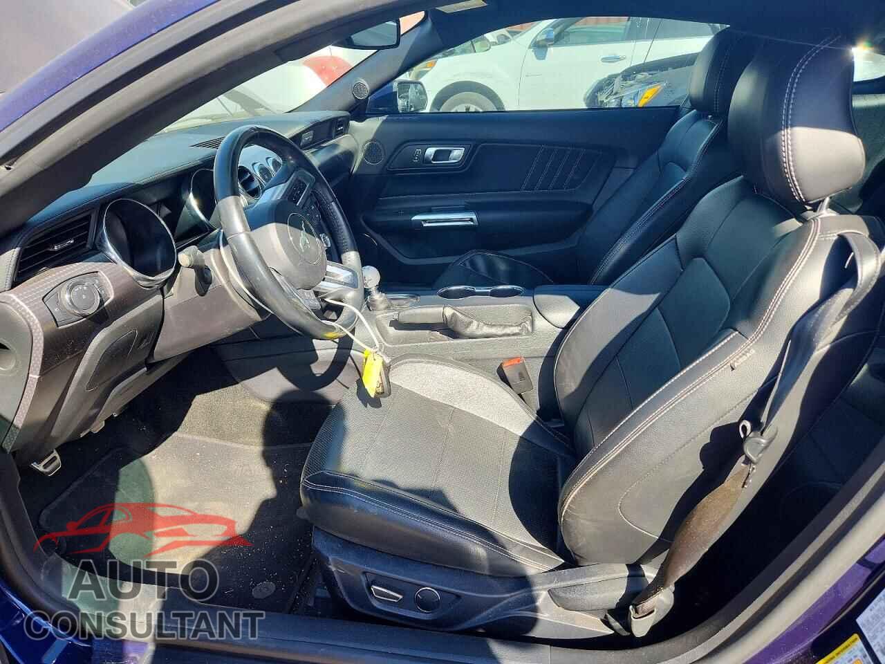 FORD MUSTANG 2018 - 1FA6P8CF0J5153895