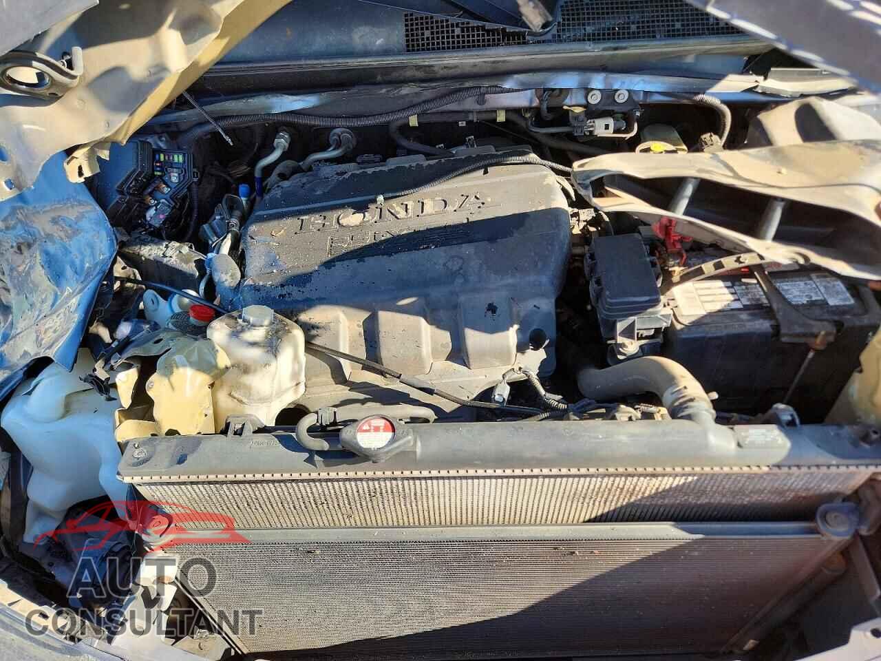 HONDA PILOT 2015 - 5FNYF3H36FB009717