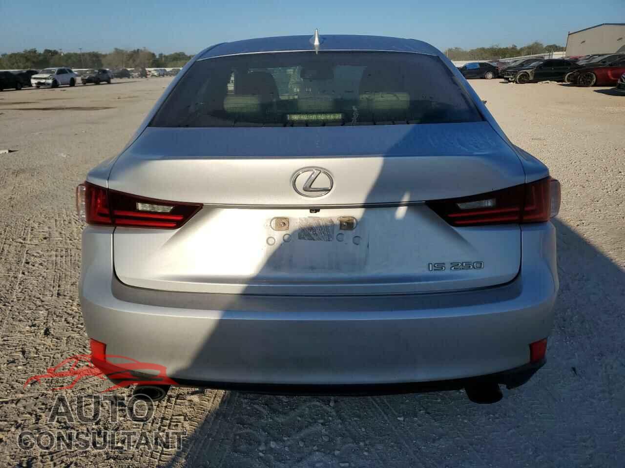 LEXUS IS 2014 - JTHBF1D28E5014603