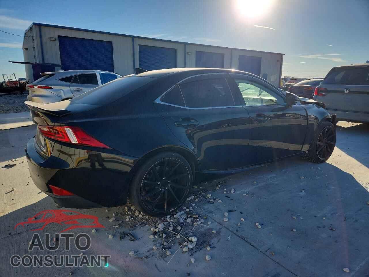 LEXUS IS 2014 - JTHBE1D25E5014125