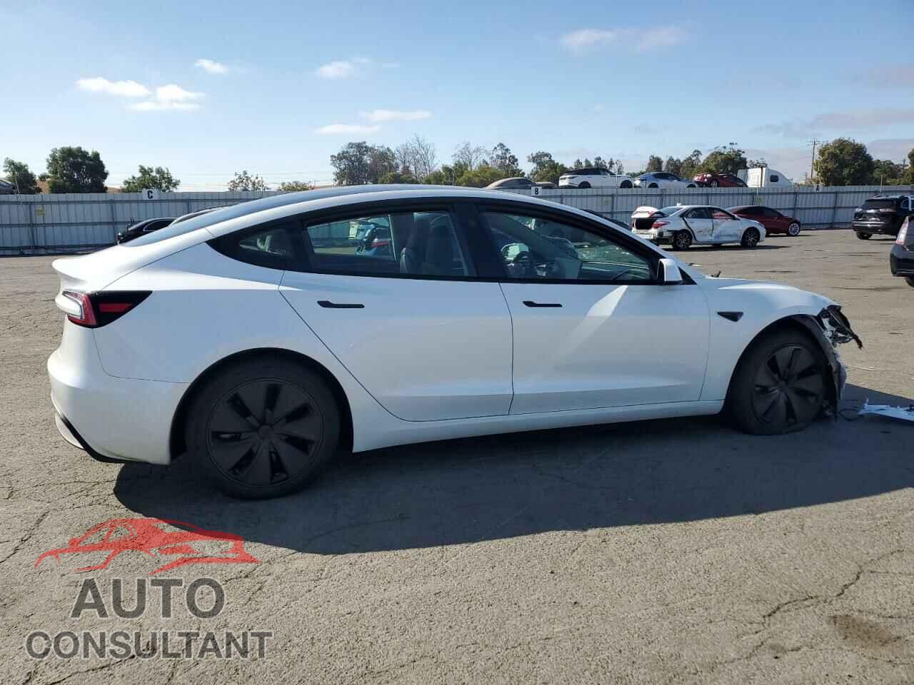 TESLA MODEL 3 2024 - 5YJ3E1EA6RF721685
