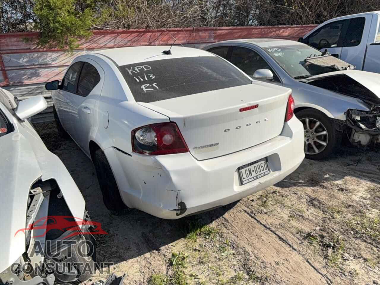 DODGE AVENGER 2011 - 1B3BD4FB4BN609323