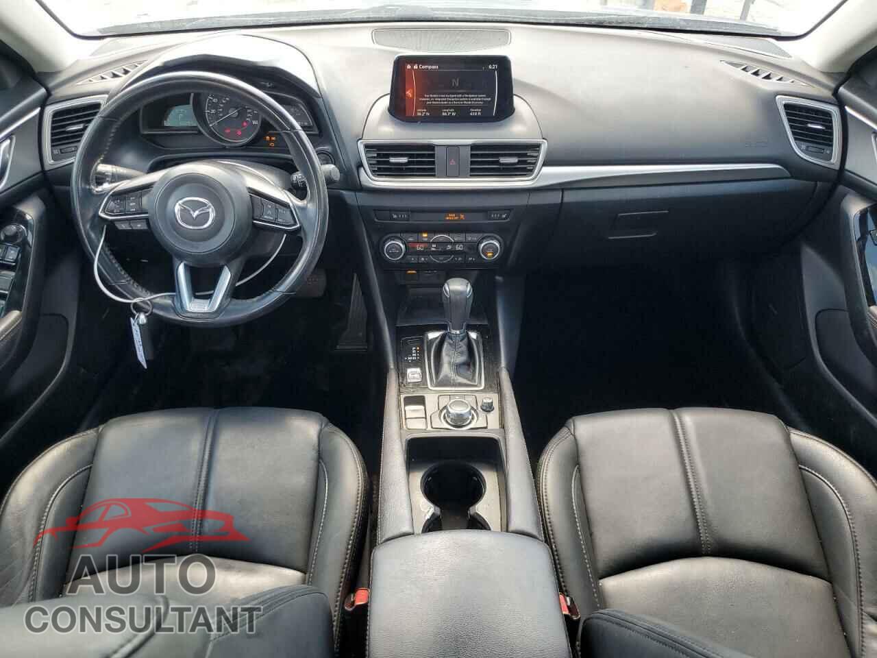 MAZDA 3 2018 - 3MZBN1V39JM259052