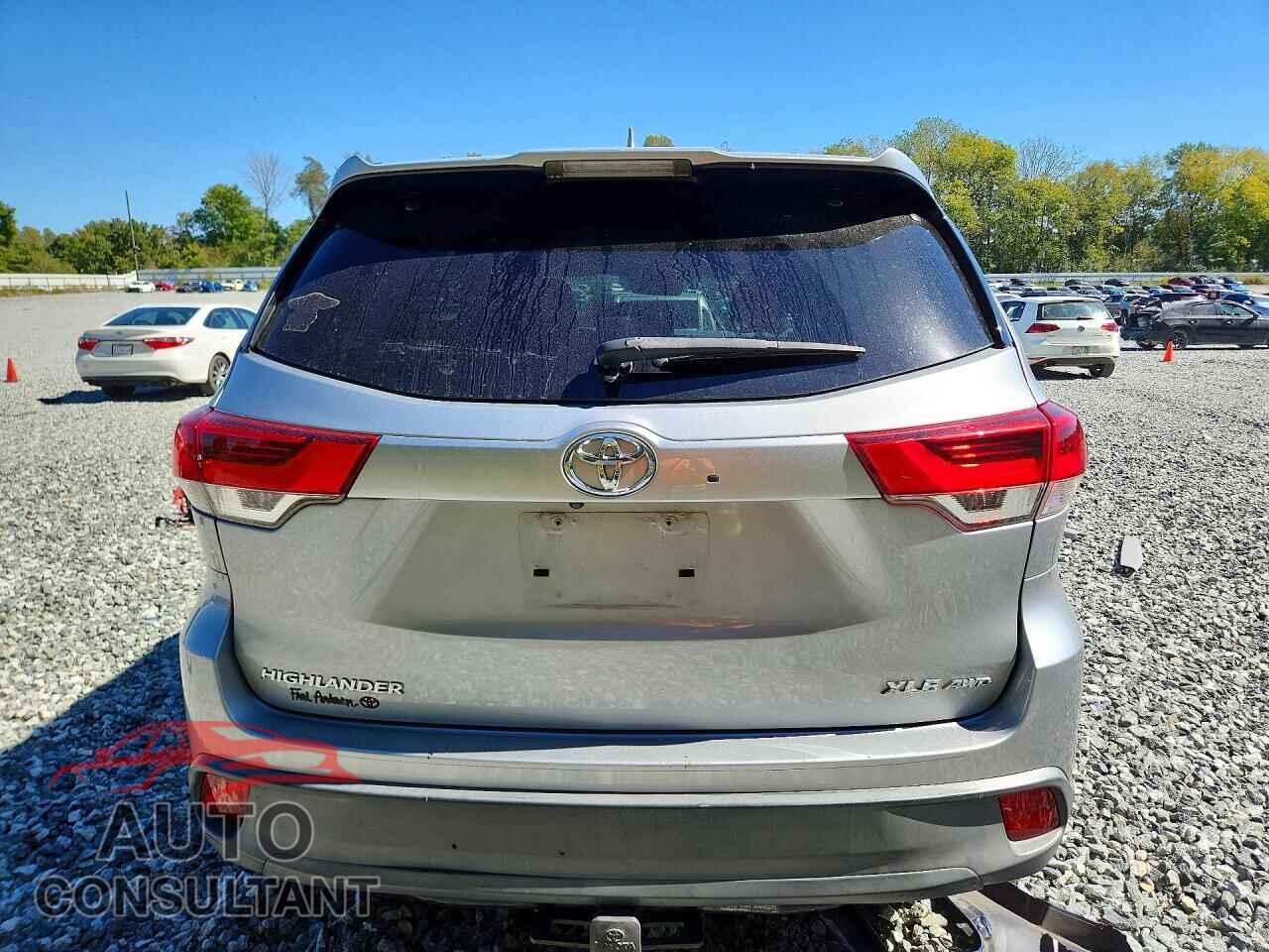 TOYOTA HIGHLANDER 2017 - 5TDJZRFHXHS391789