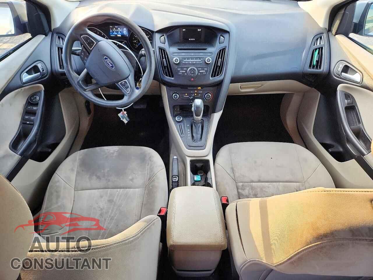 FORD FOCUS 2015 - 1FADP3F24FL292076