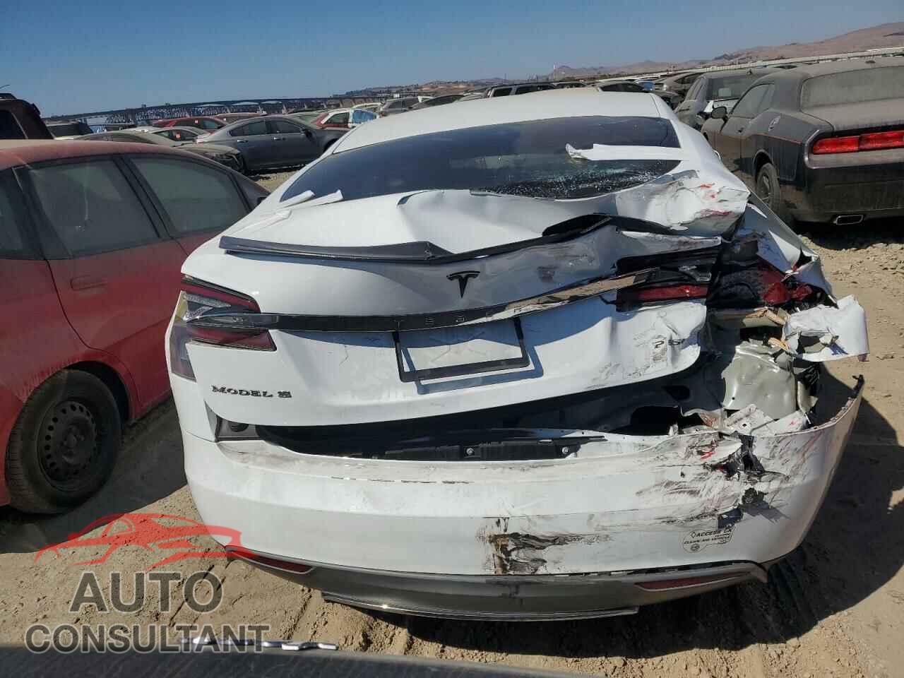 TESLA MODEL S 2013 - 5YJSA1DP8DFP17773