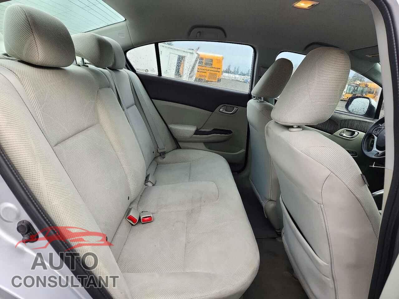 HONDA CIVIC 2012 - 2HGFB2F55CH573500